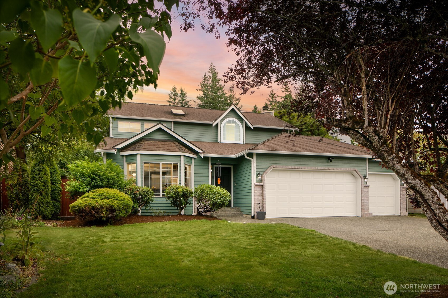 23215 SE 282nd Place, Maple Valley, WA 98038