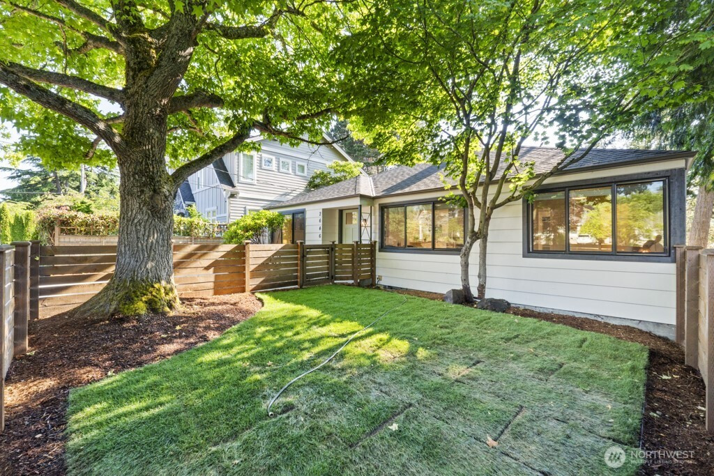 2646 34th Avenue W, Seattle, WA 98199