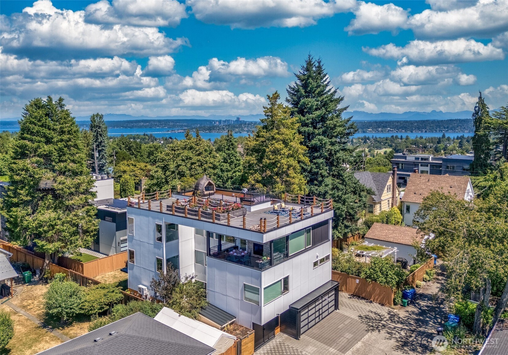 2709 S Ferdinand Street, Seattle, WA 98108