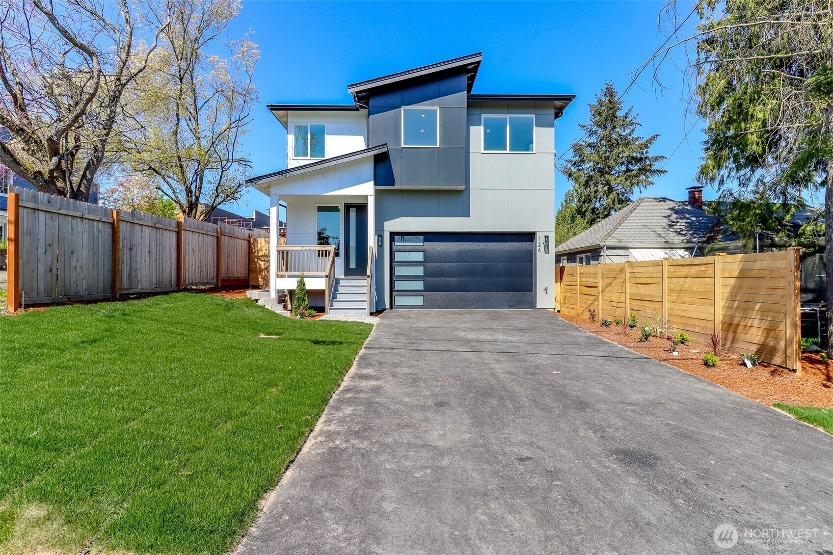 124 S 108th Place, Seattle, WA 98168