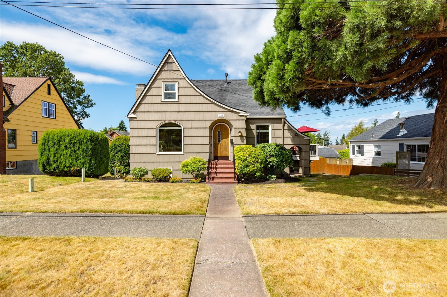 211 N 8th Street, Mount Vernon, WA 98273