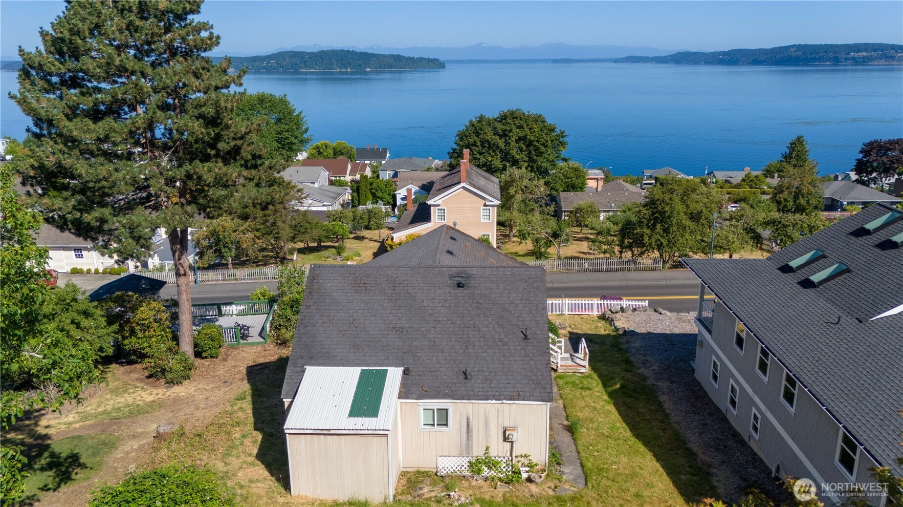1810 Rainier Street, Steilacoom, WA 98388