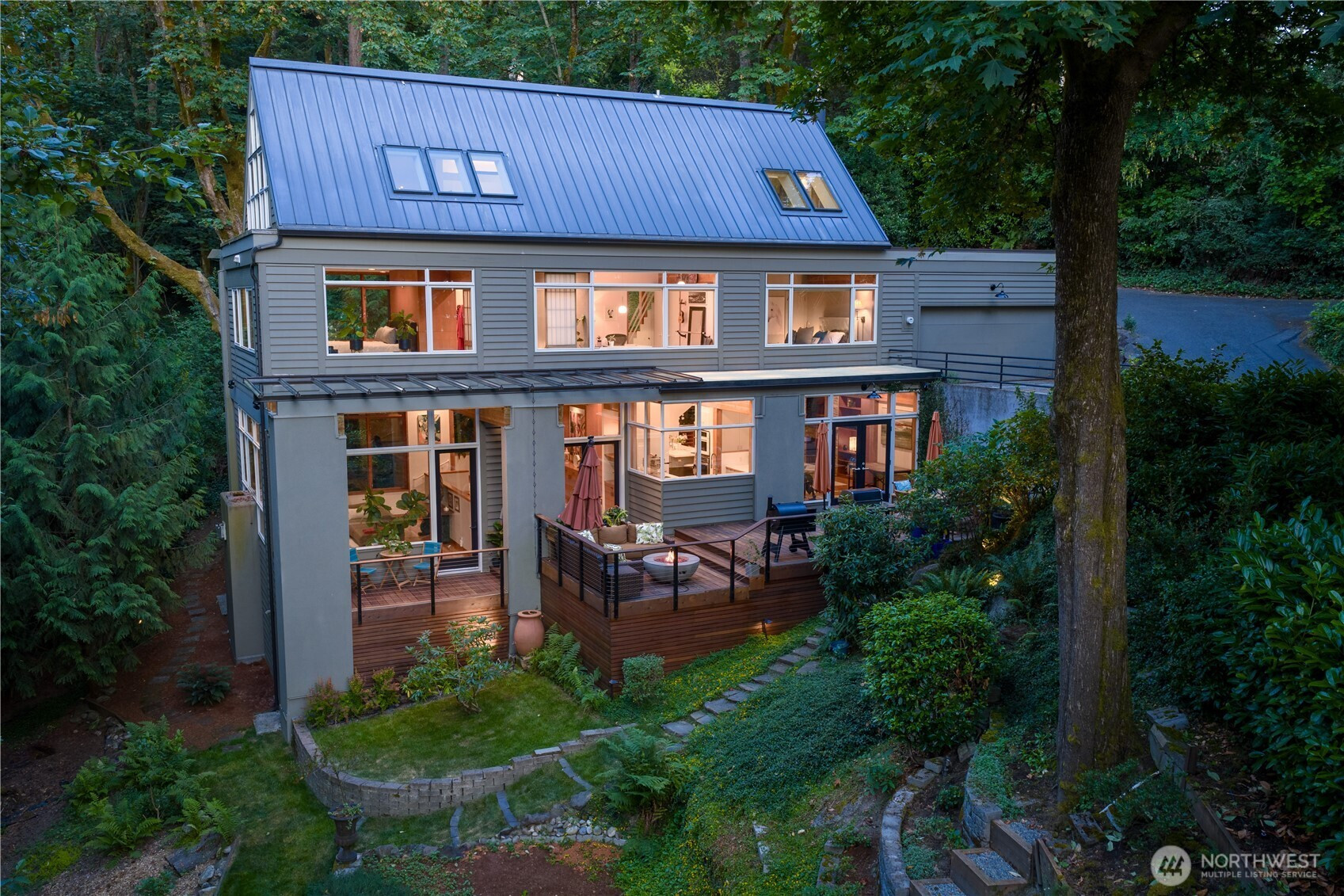 7236 Holly Hill Drive, Mercer Island, WA 98040