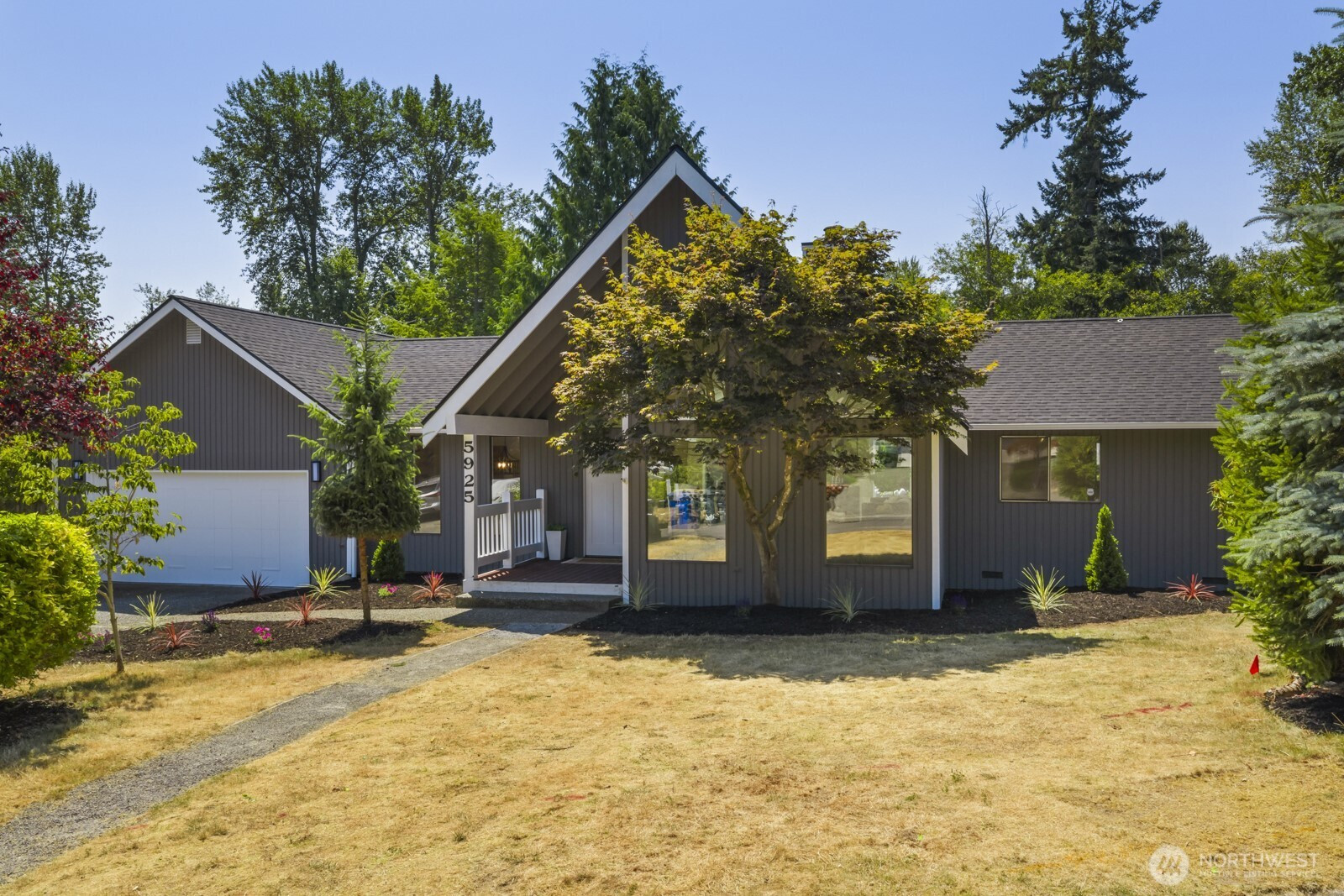 5925 NE 201st Street, Kenmore, WA 98028