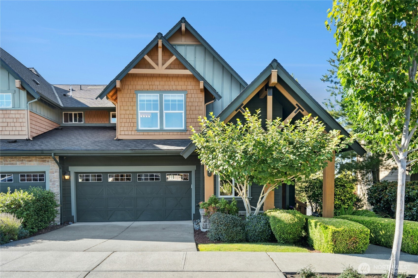 1875 10th Avenue NE, Issaquah, WA 98029