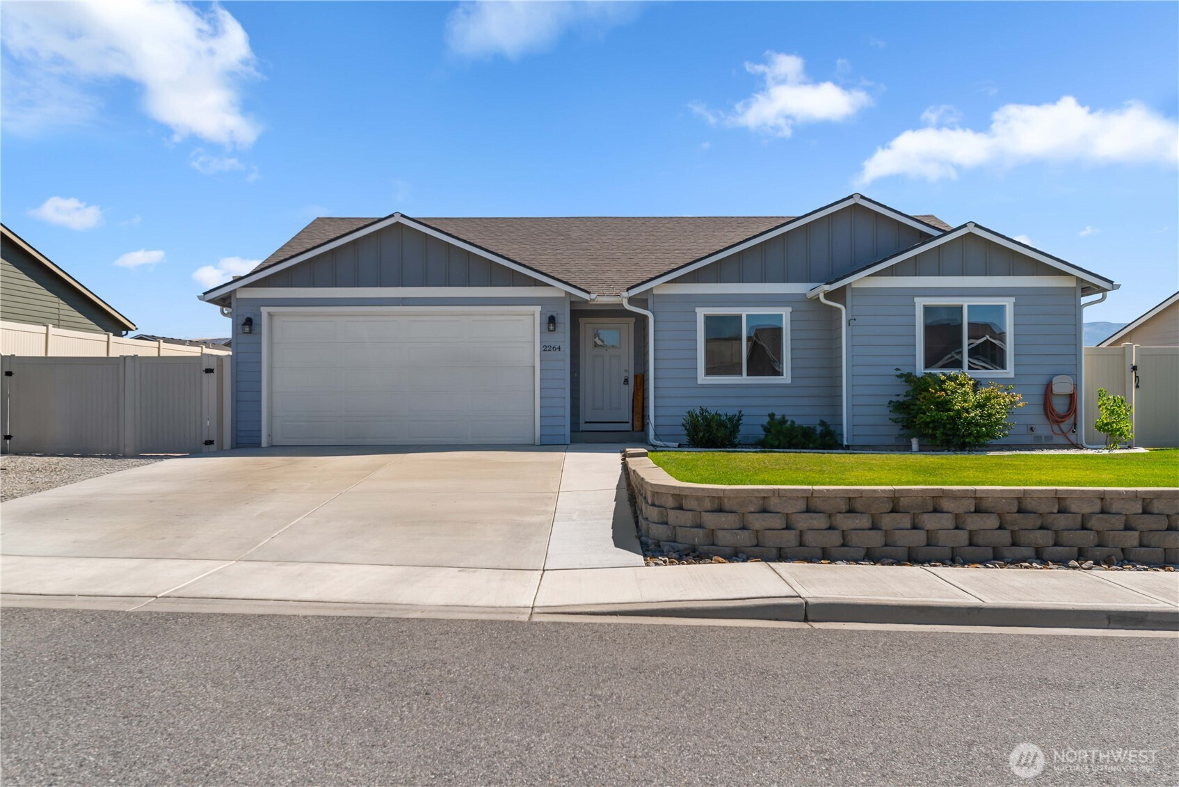2264 Maryhill Street SE, East Wenatchee, WA 98802