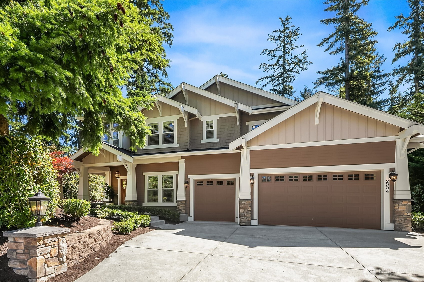 2004 222nd Avenue SE, Sammamish, WA 98075
