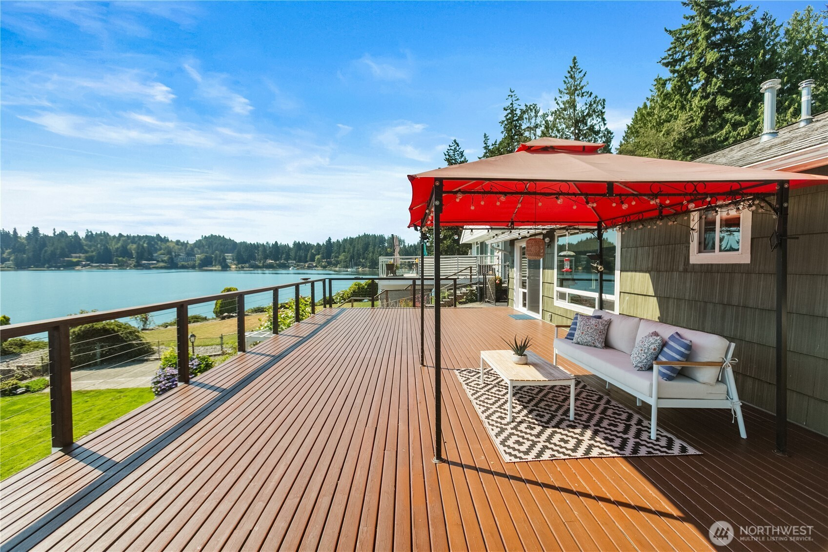 1528 Madrona Point Drive, Bremerton, WA 98312