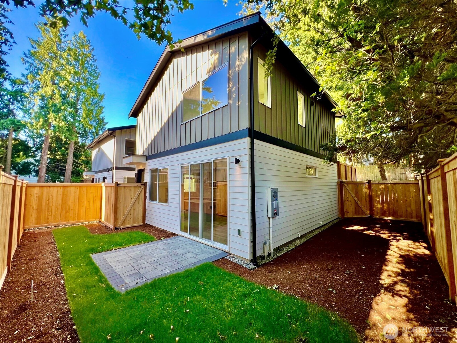 9019 Dibble Avenue NW, Seattle, WA 98117