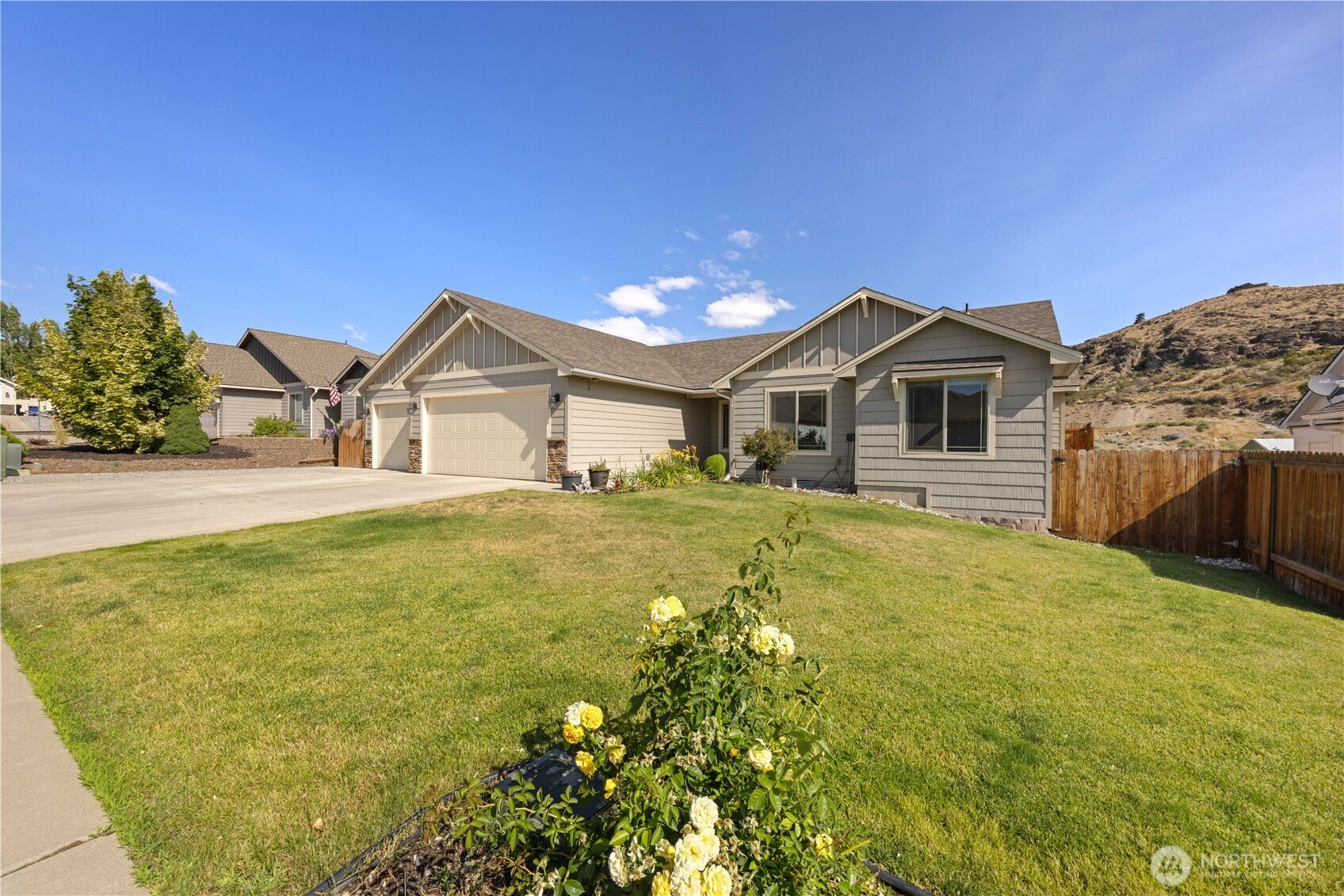 1015 Sunny Brooke Lane, Chelan, WA 98816