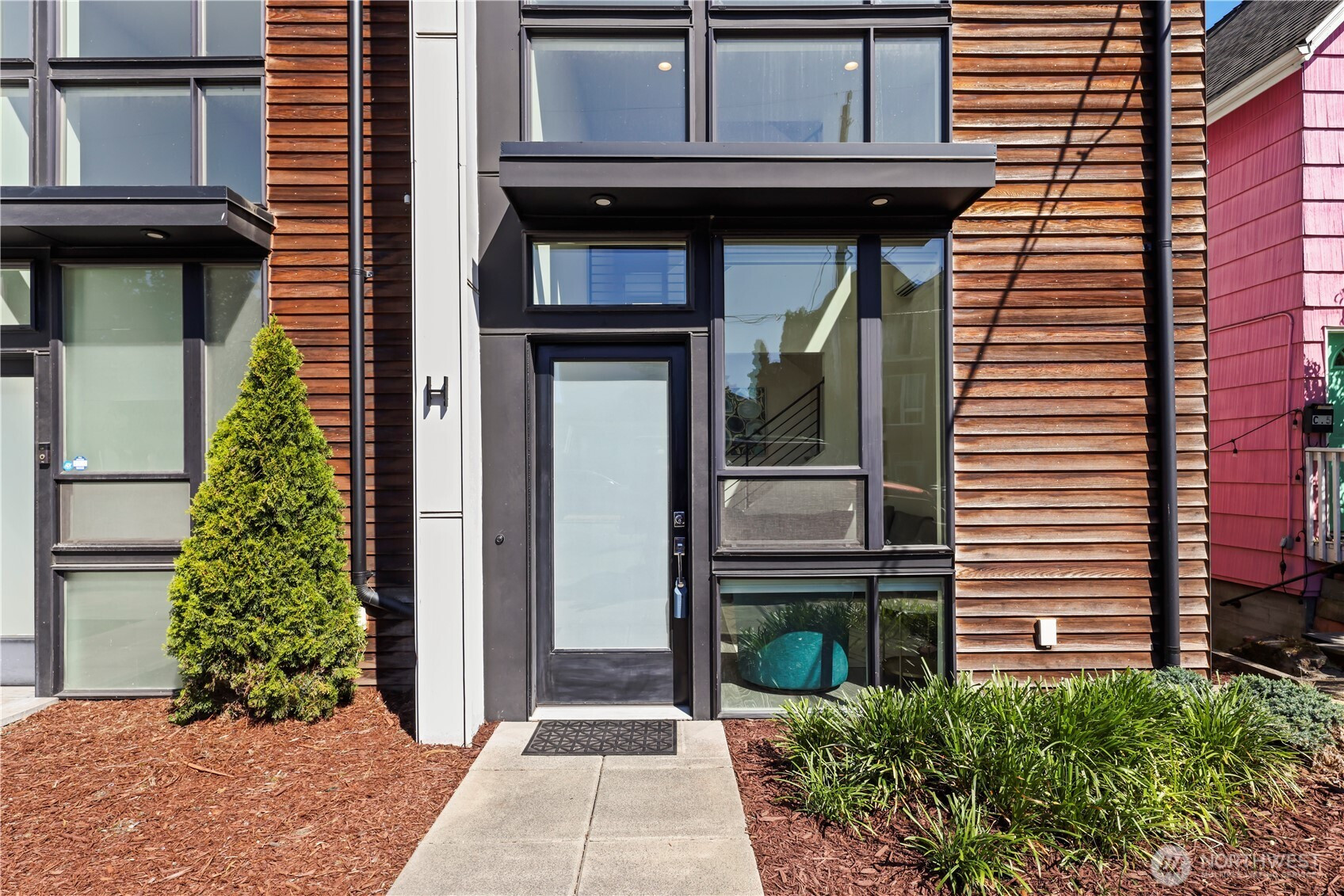 6630 Carleton Avenue S, Seattle, WA 98108