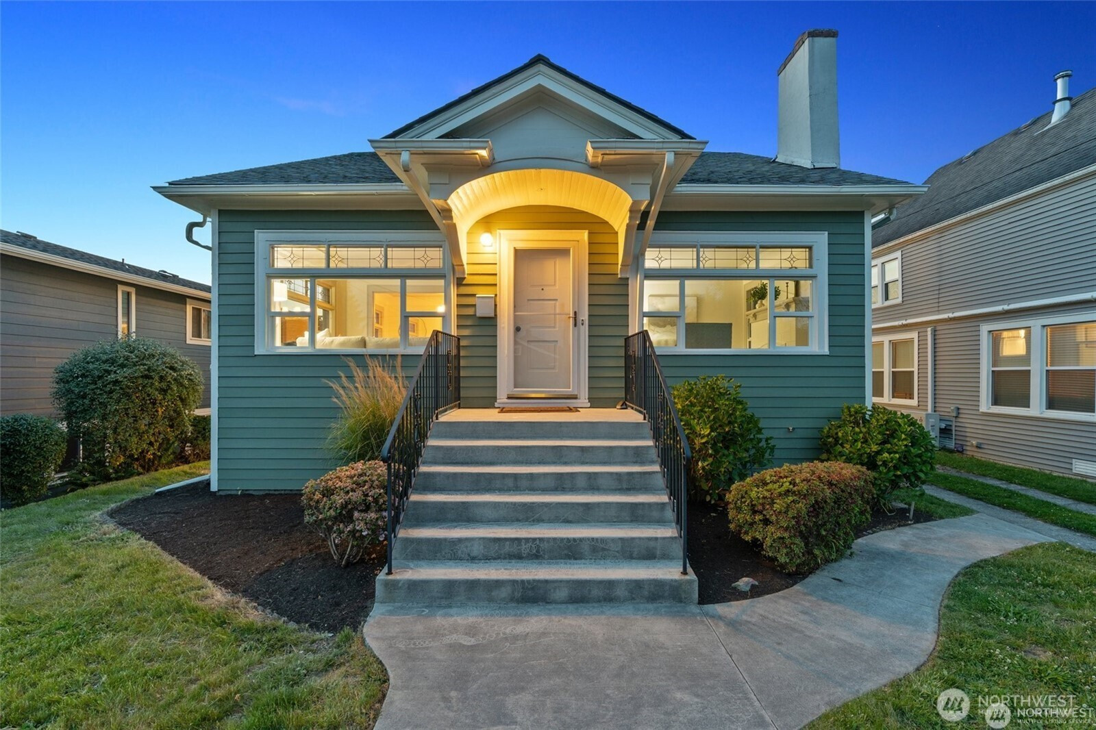 122 N 76th Street, Seattle, WA 98103