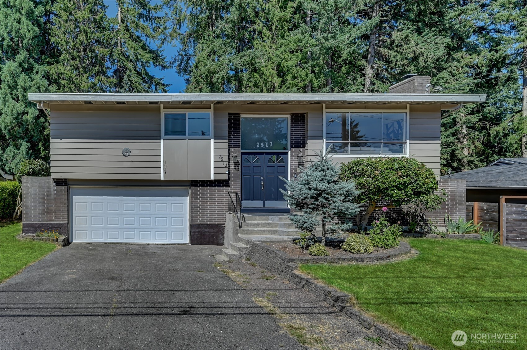 2513 165th Avenue NE, Bellevue, WA 98008