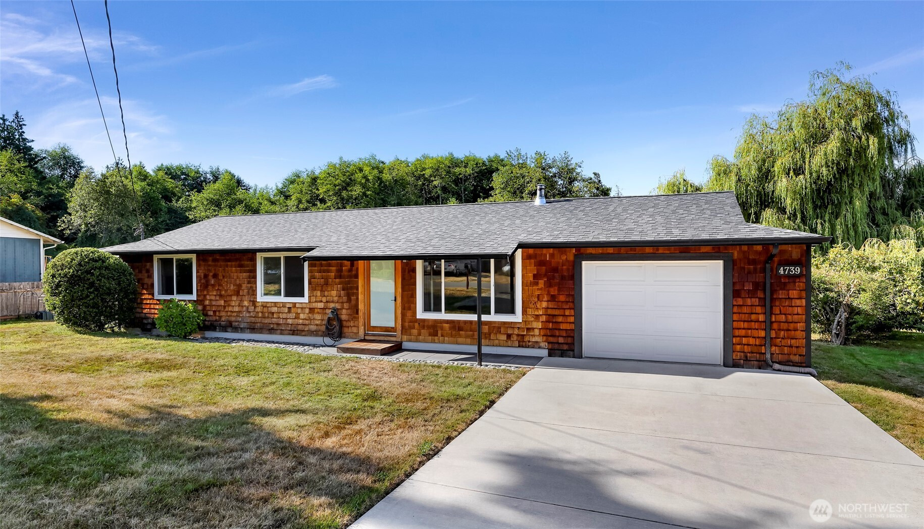 4739 Durham Way, Clinton, WA 98236