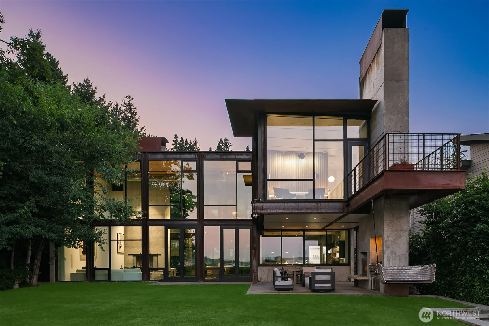 8320 Avalon Drive, Mercer Island, WA 98040