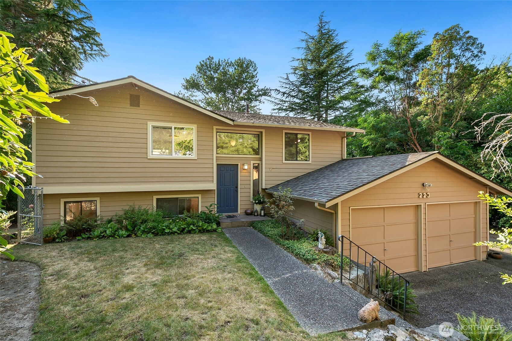 223 19th Avenue, Kirkland, WA 98033