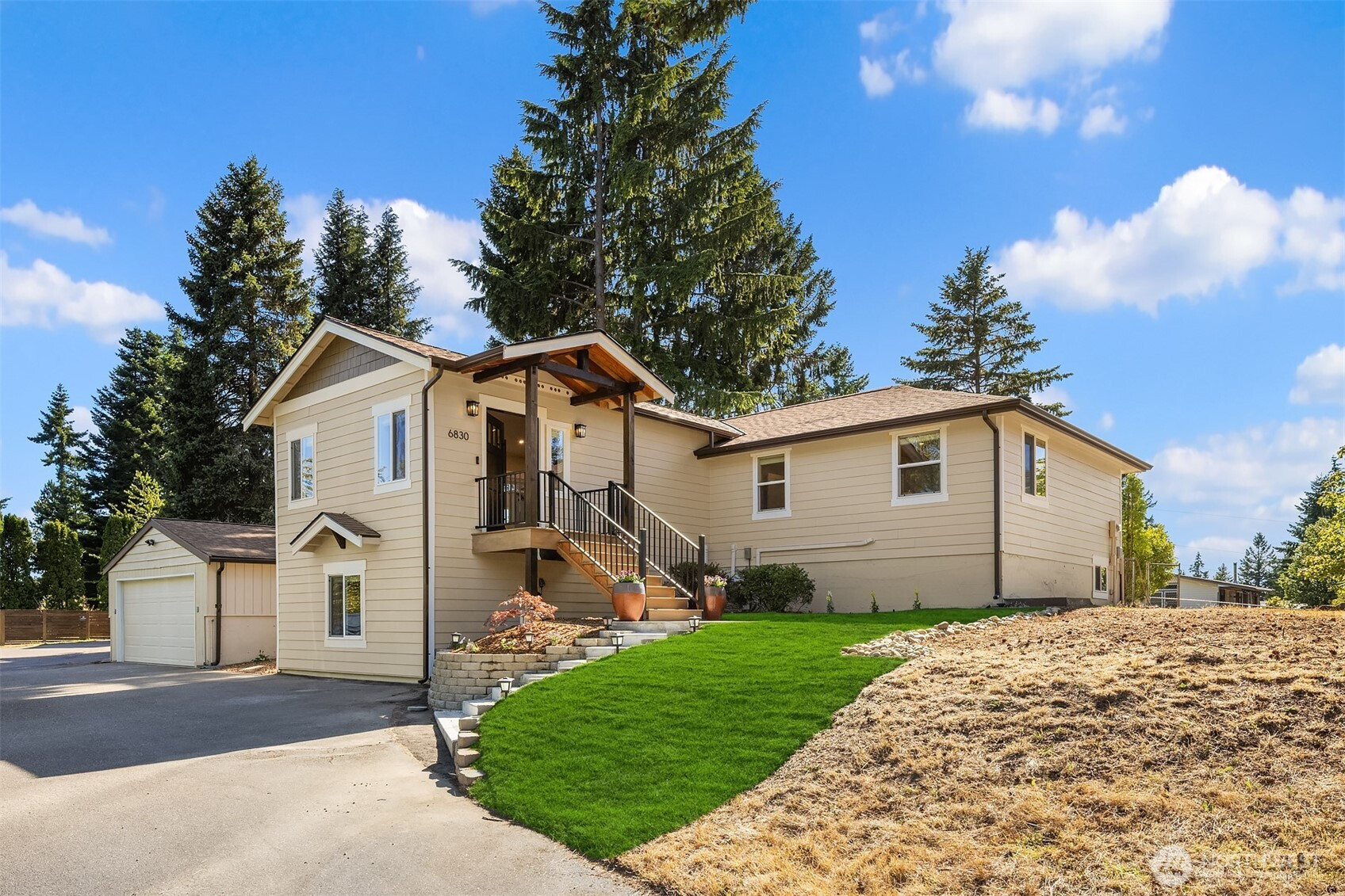 6830 174th Street SW, Edmonds, WA 98026
