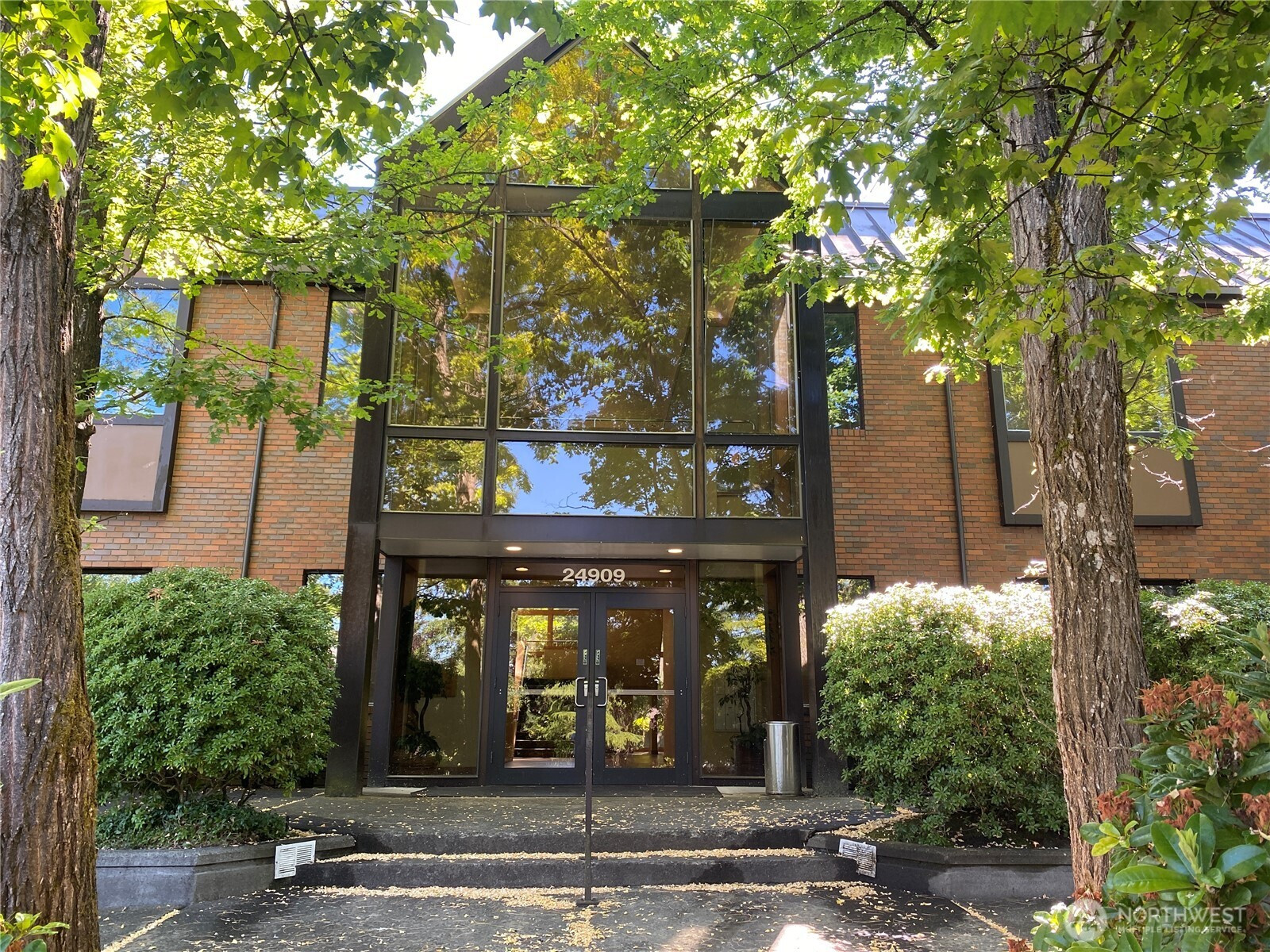 24909 104th Avenue SE, Kent, WA 98030