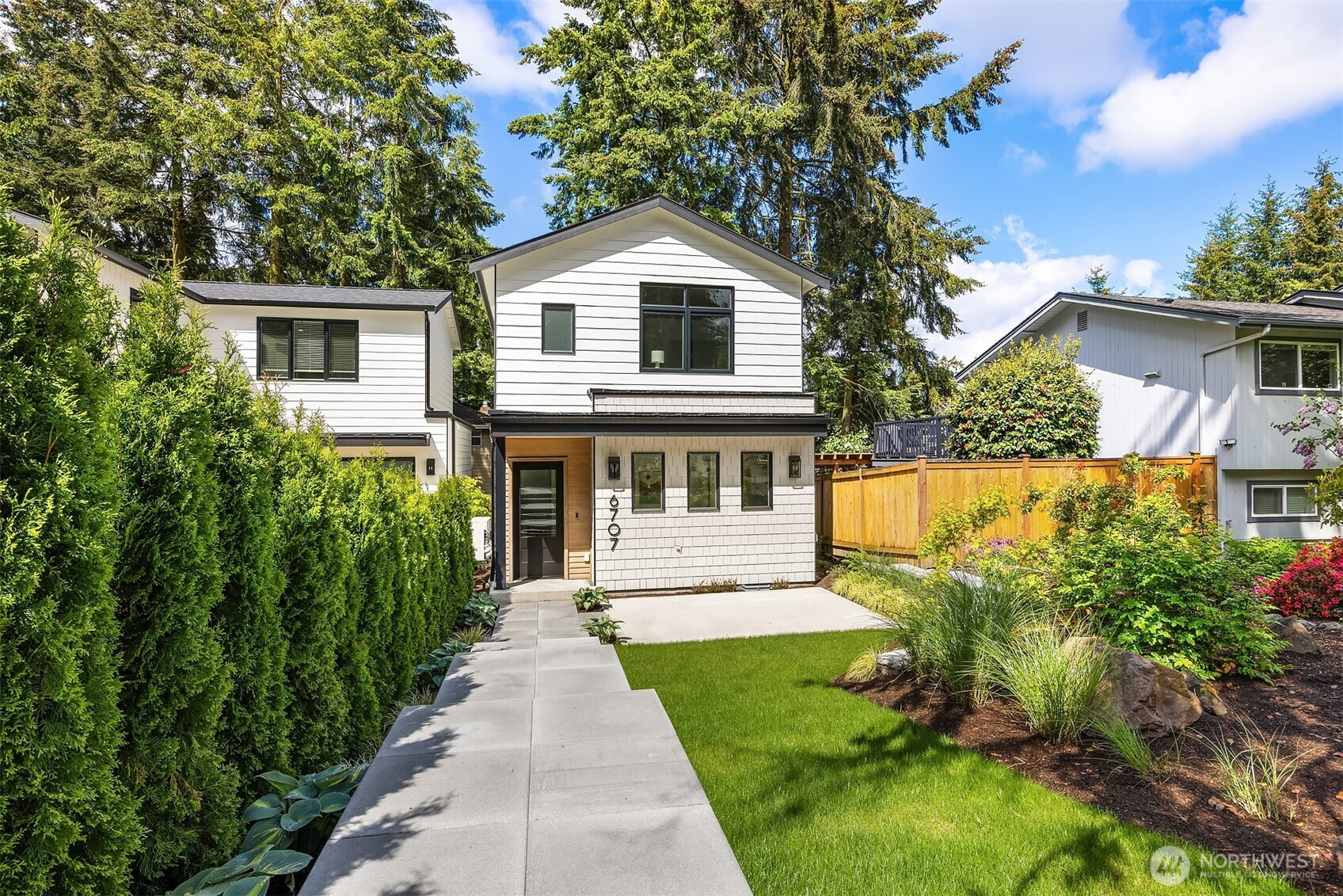 6707 117th Avenue NE, Kirkland, WA 98033