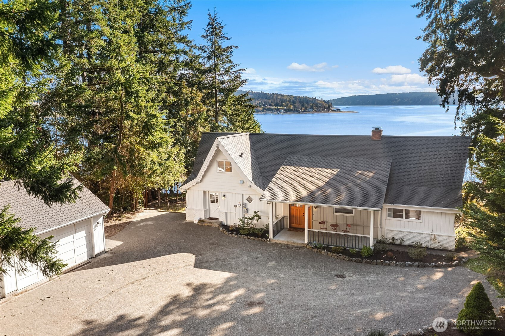 9423 SW Bayview Drive, Vashon, WA 98070