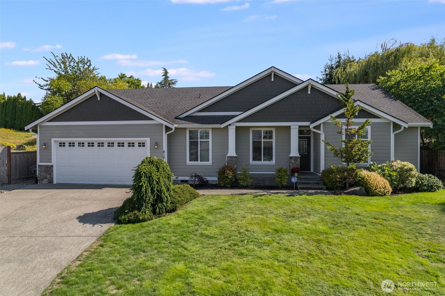 610 16th Avenue Ct SW, Puyallup, WA 98371