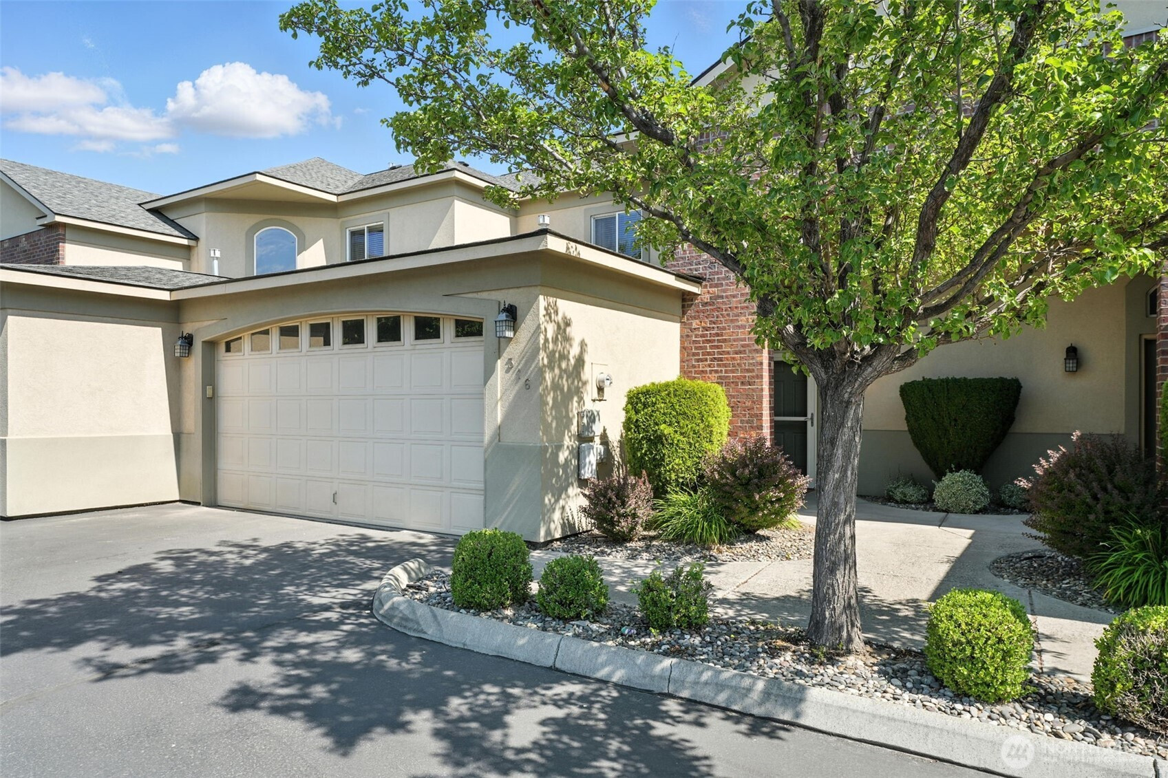 316 Columbia Point Drive, Richland, WA 99352