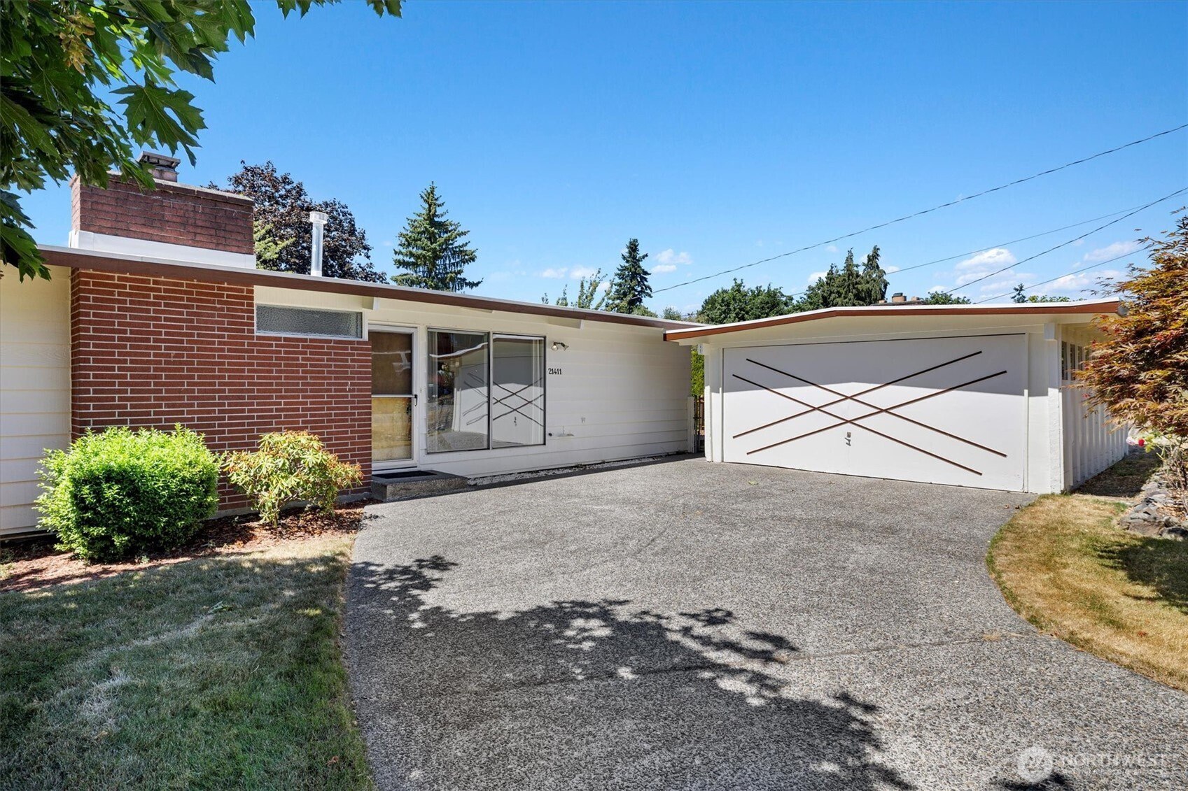 21411 14th Avenue S, Des Moines, WA 98198