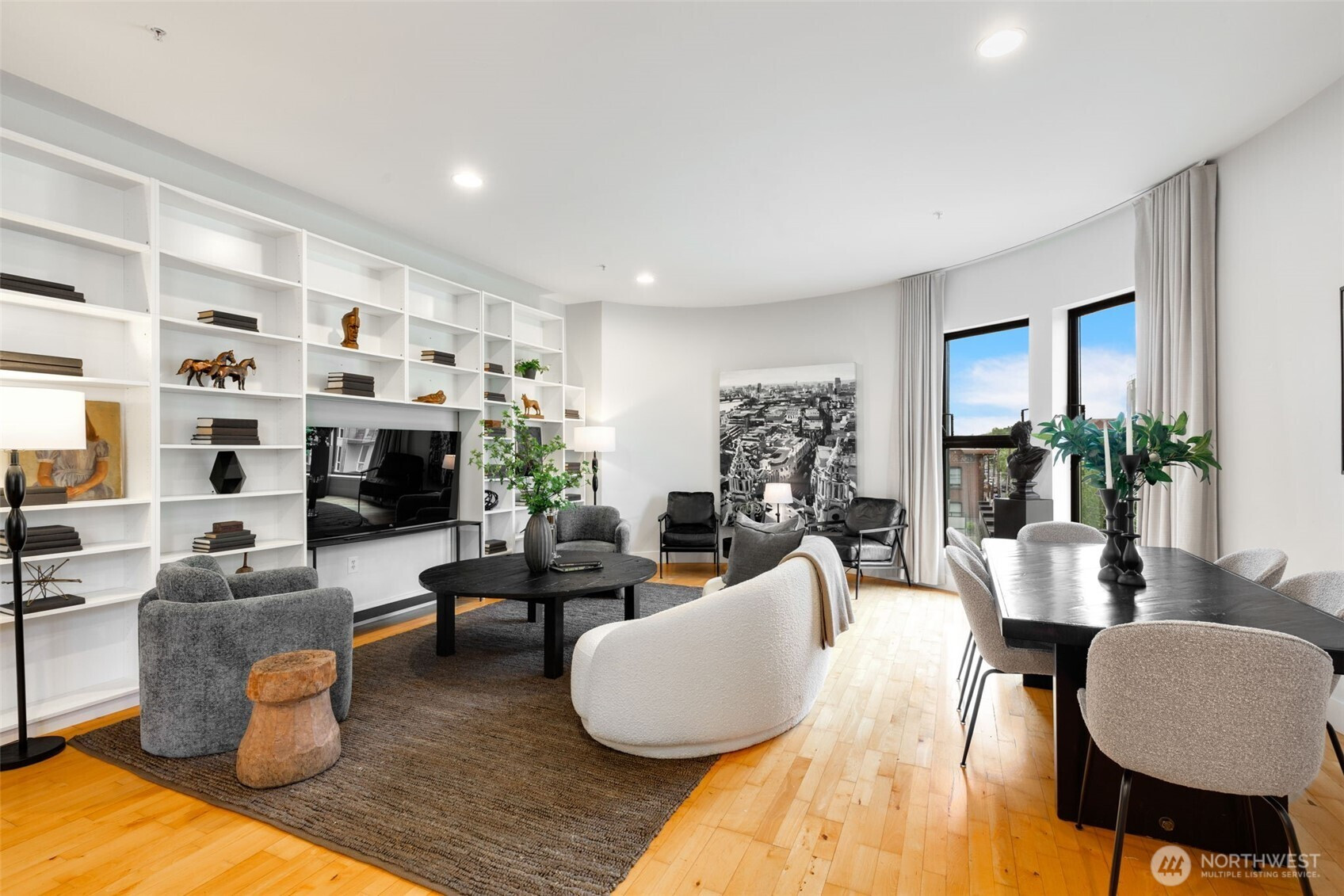 615 E Pike Street, Seattle, WA 98122