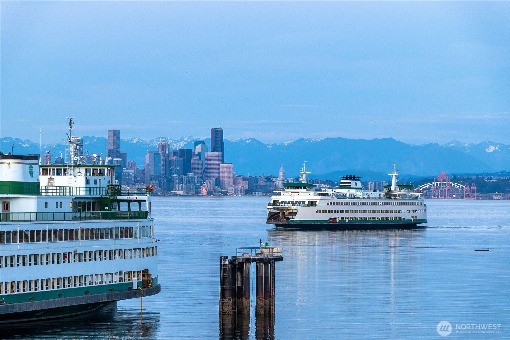 428 Harborview Drive NE, Bainbridge Island, WA 98110