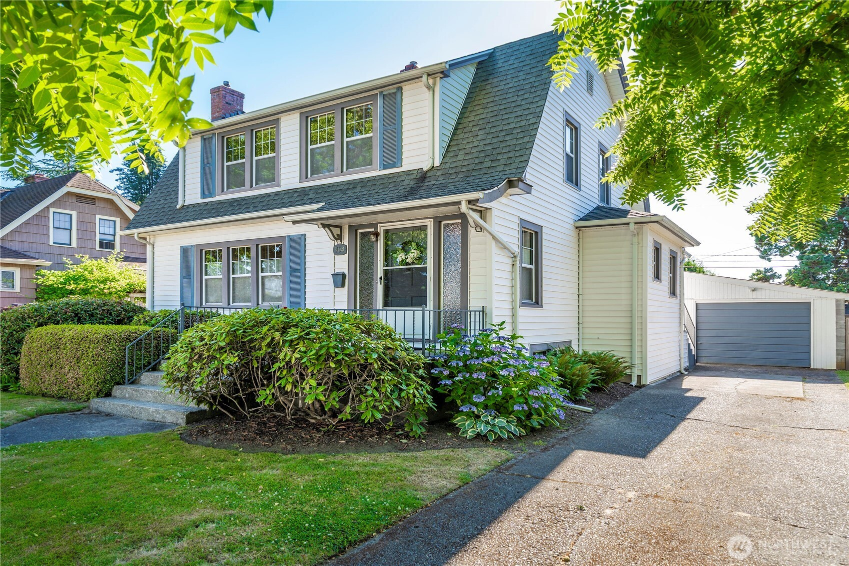 904 Lewis Avenue, Sumner, WA 98390