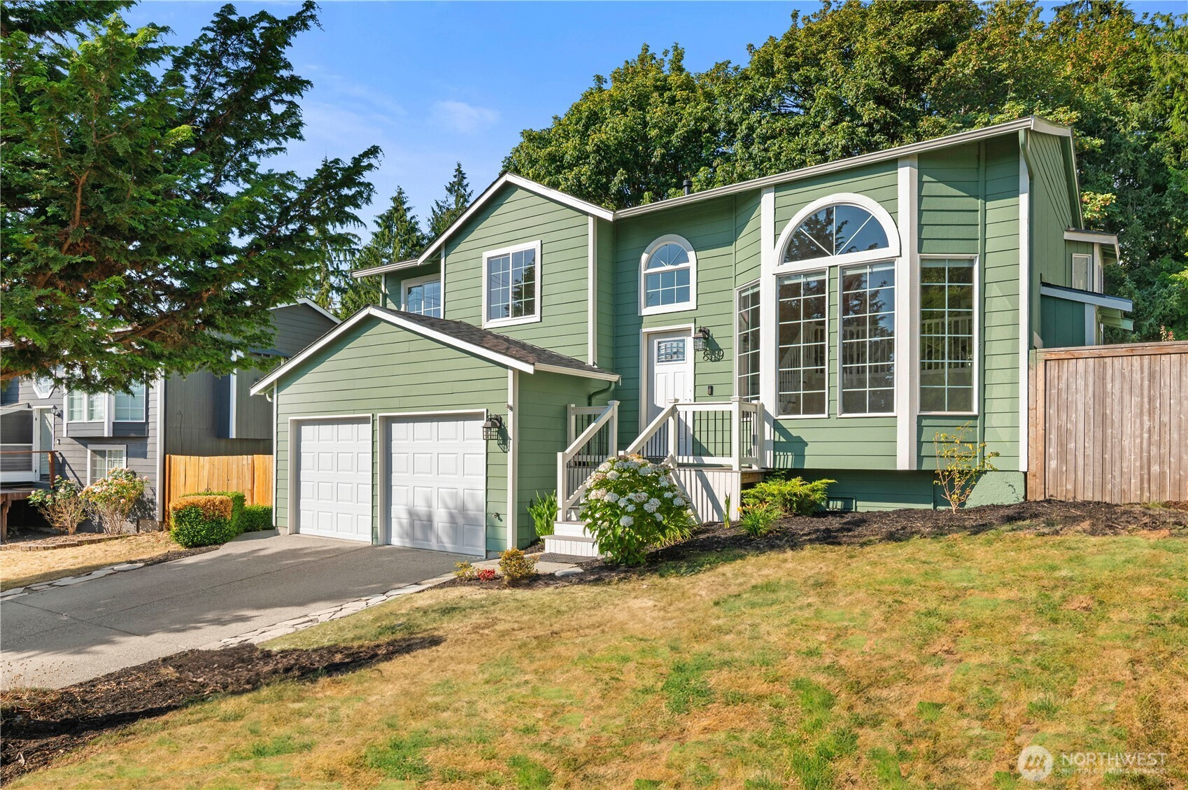 8119 Crown Ridge Boulevard, Arlington, WA 98223