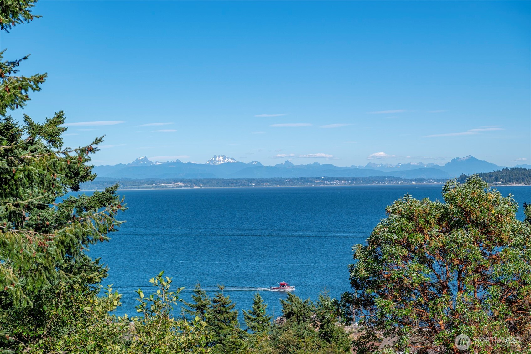 2176 Aurora Court, Oak Harbor, WA 98277