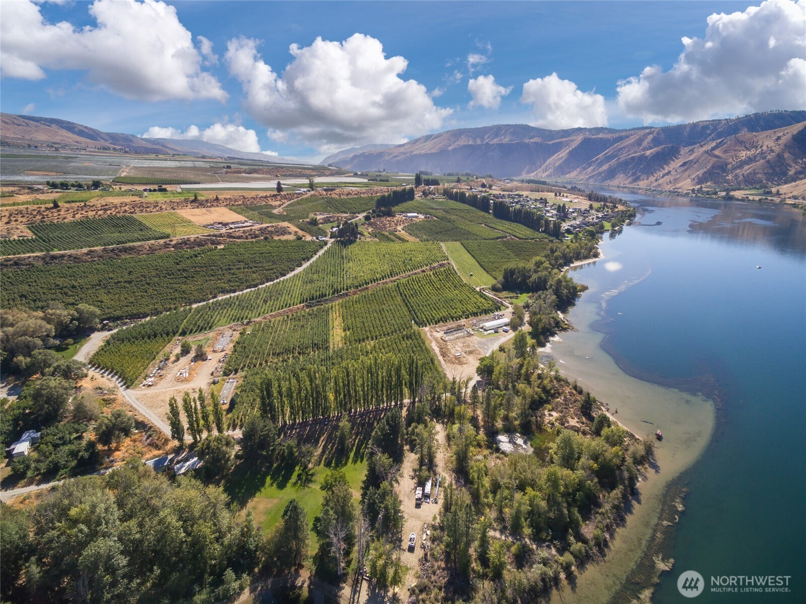 61 Silvest Road, Orondo, WA 98843