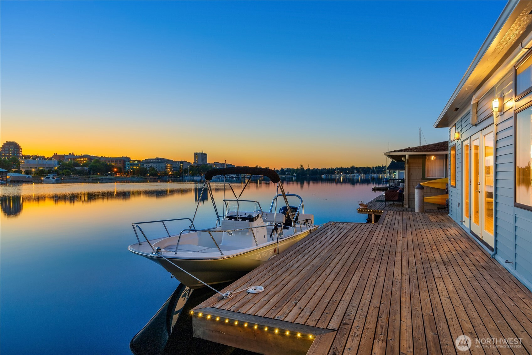 3258 Portage Bay Place E, Seattle, WA 98102