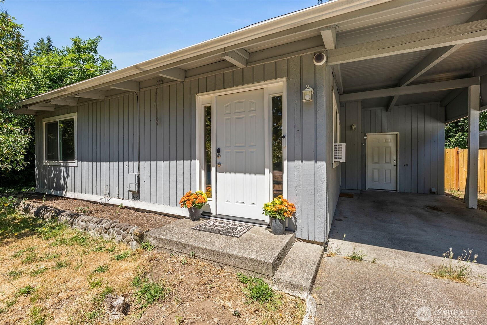 9336 Pacific Highway SE, Olympia, WA 98513