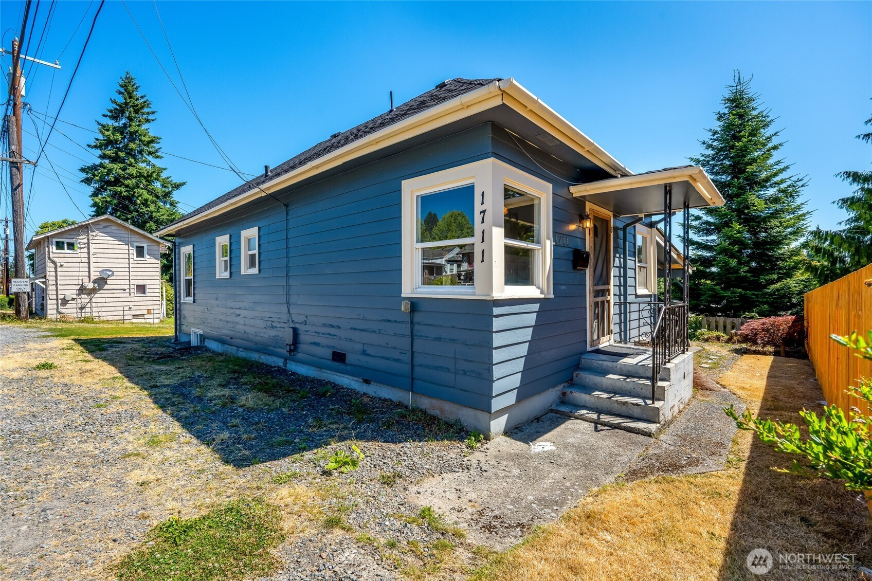 1711 12th Street, Everett, WA 98201