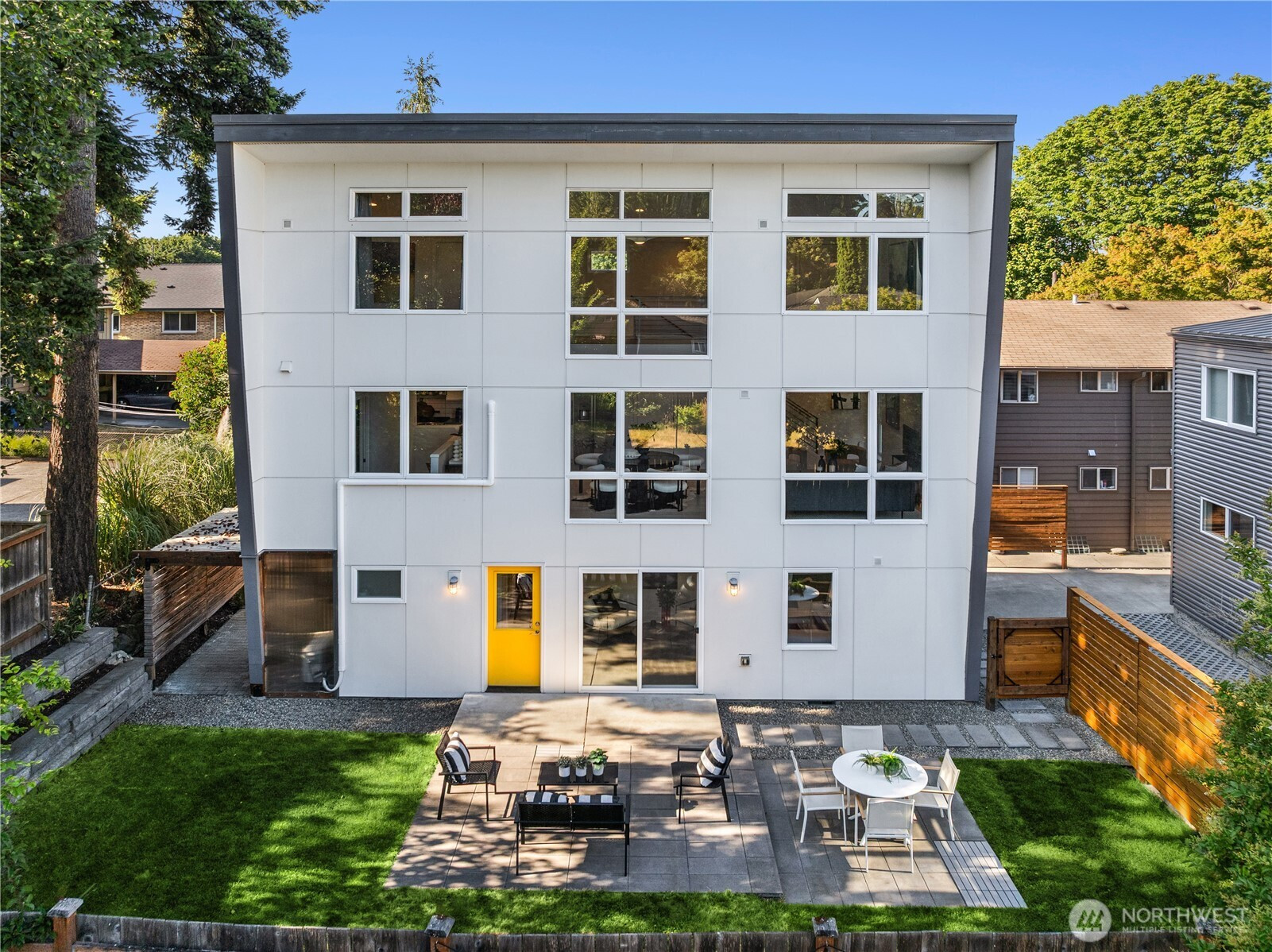4225 26th Avenue W, Seattle, WA 98199