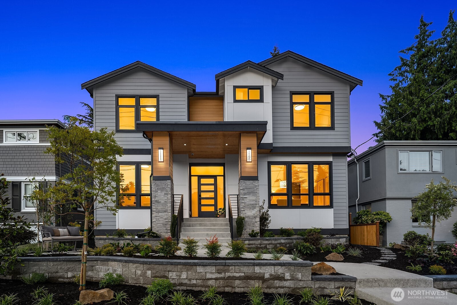 2526 35th Avenue W, Seattle, WA 98199