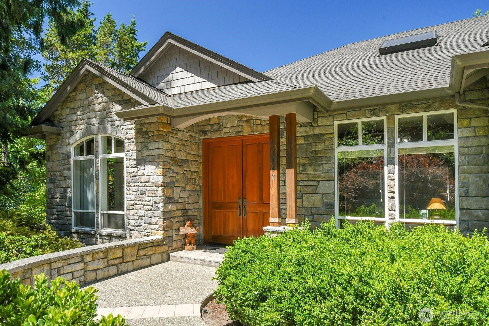 1148 SW Shorebrook Drive, Normandy Park, WA 98166