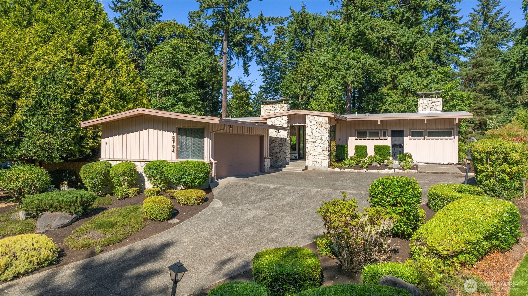 10704 Country Club Lane S, Burien, WA 98168