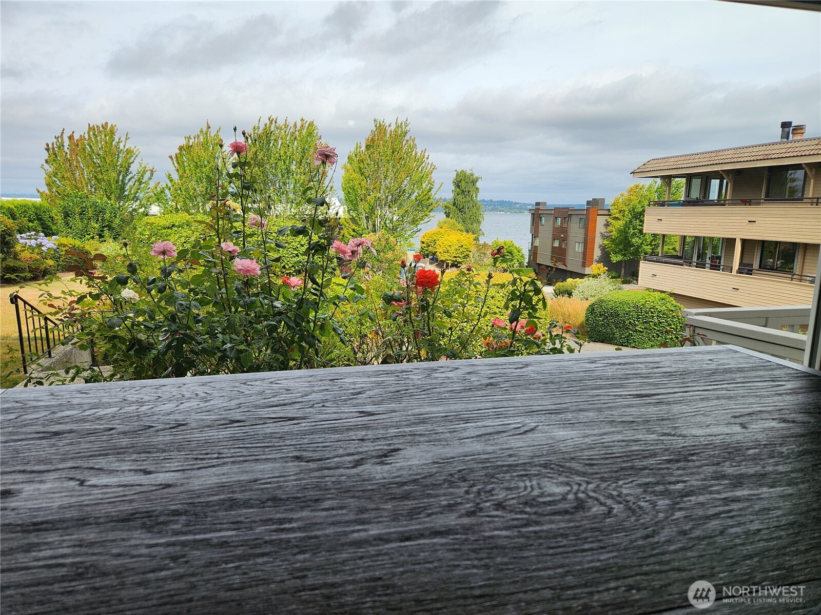 935 1st Street S, Kirkland, WA 98033