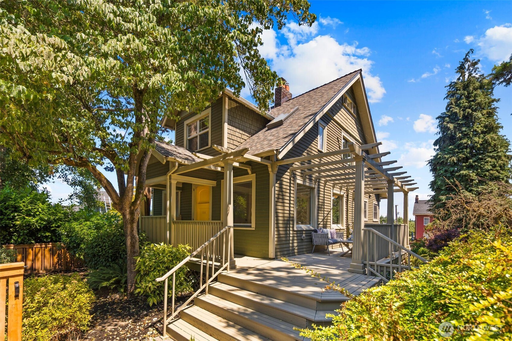 6104 Latona Avenue NE, Seattle, WA 98115