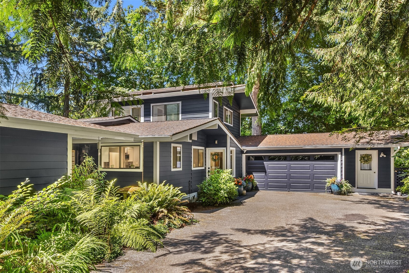 11925 Manzanita Lane NE, Bainbridge Island, WA 98110