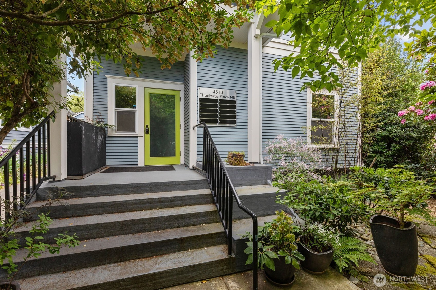 4510 Thackeray NE, Seattle, WA 98105