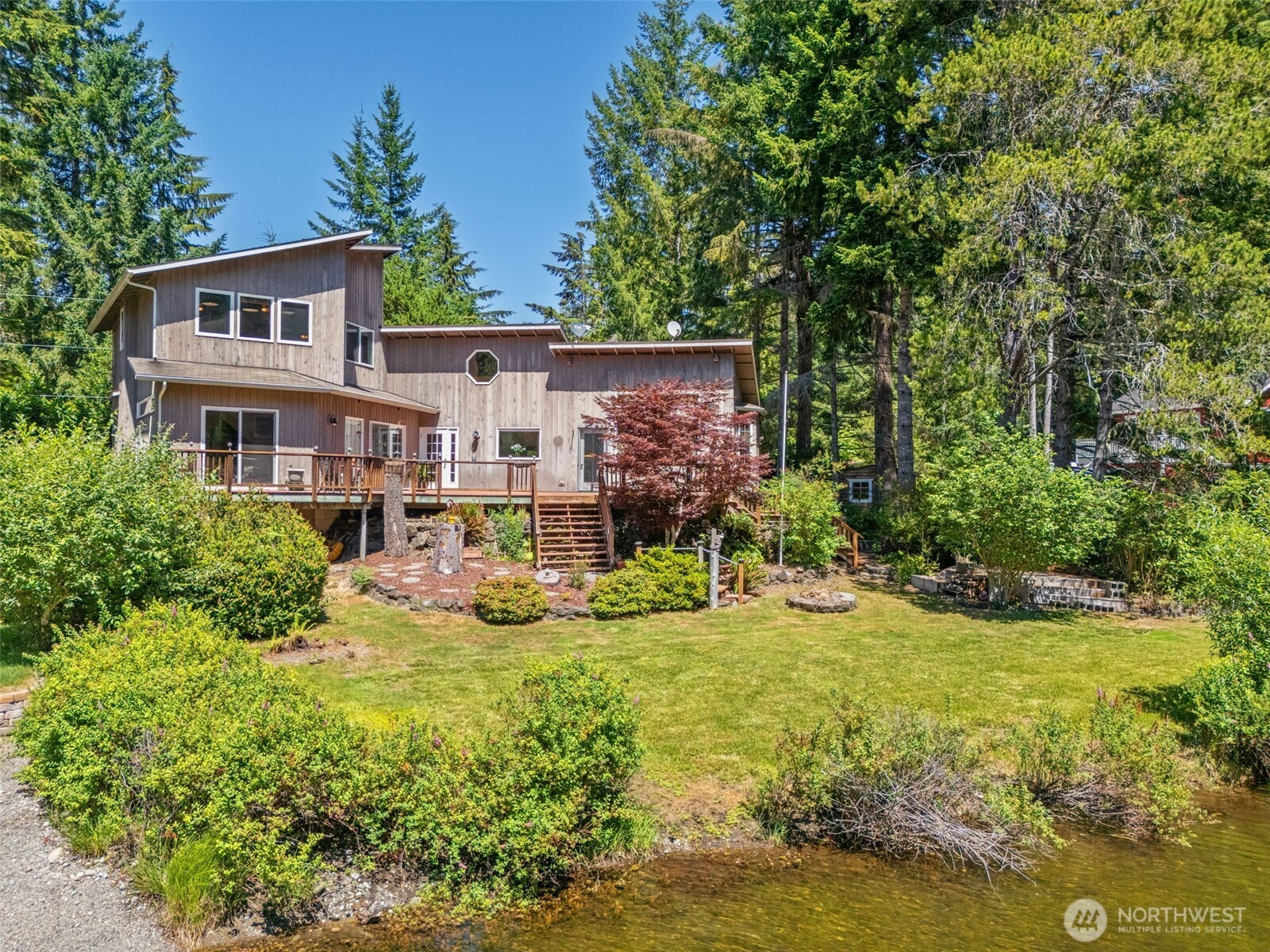 61 N Picnic Drive, Lilliwaup, WA 98555