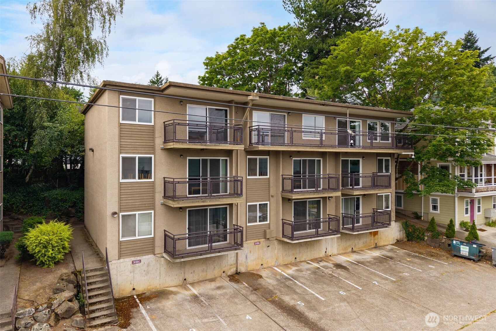 608 W Emerson Street, Seattle, WA 98119