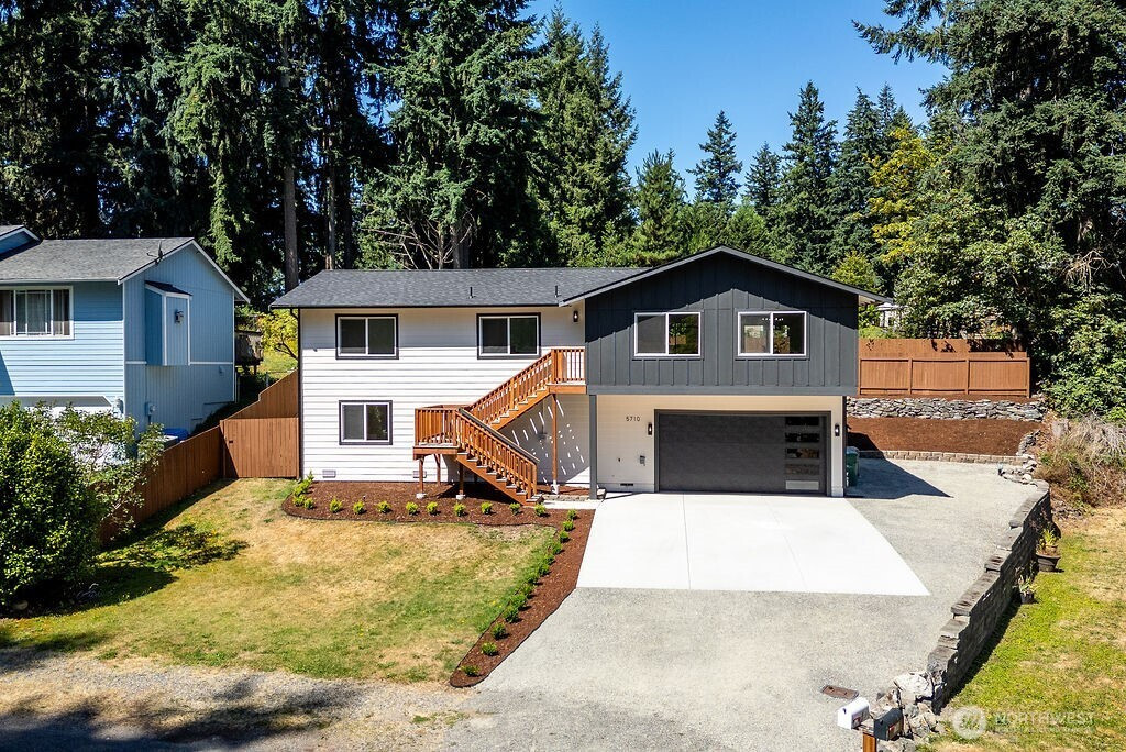 5710 189th Avenue E, Lake Tapps, WA 98391