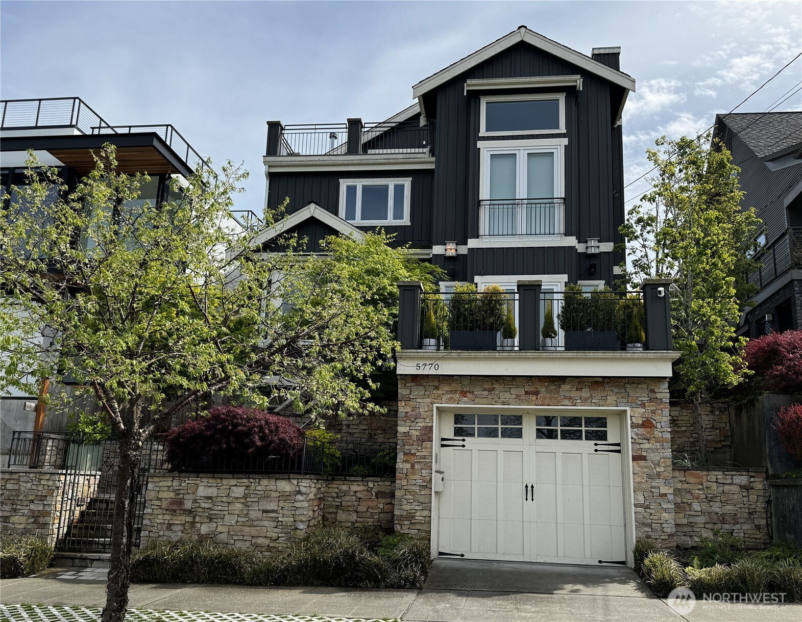 5770 Ashworth Avenue N, Seattle, WA 98103