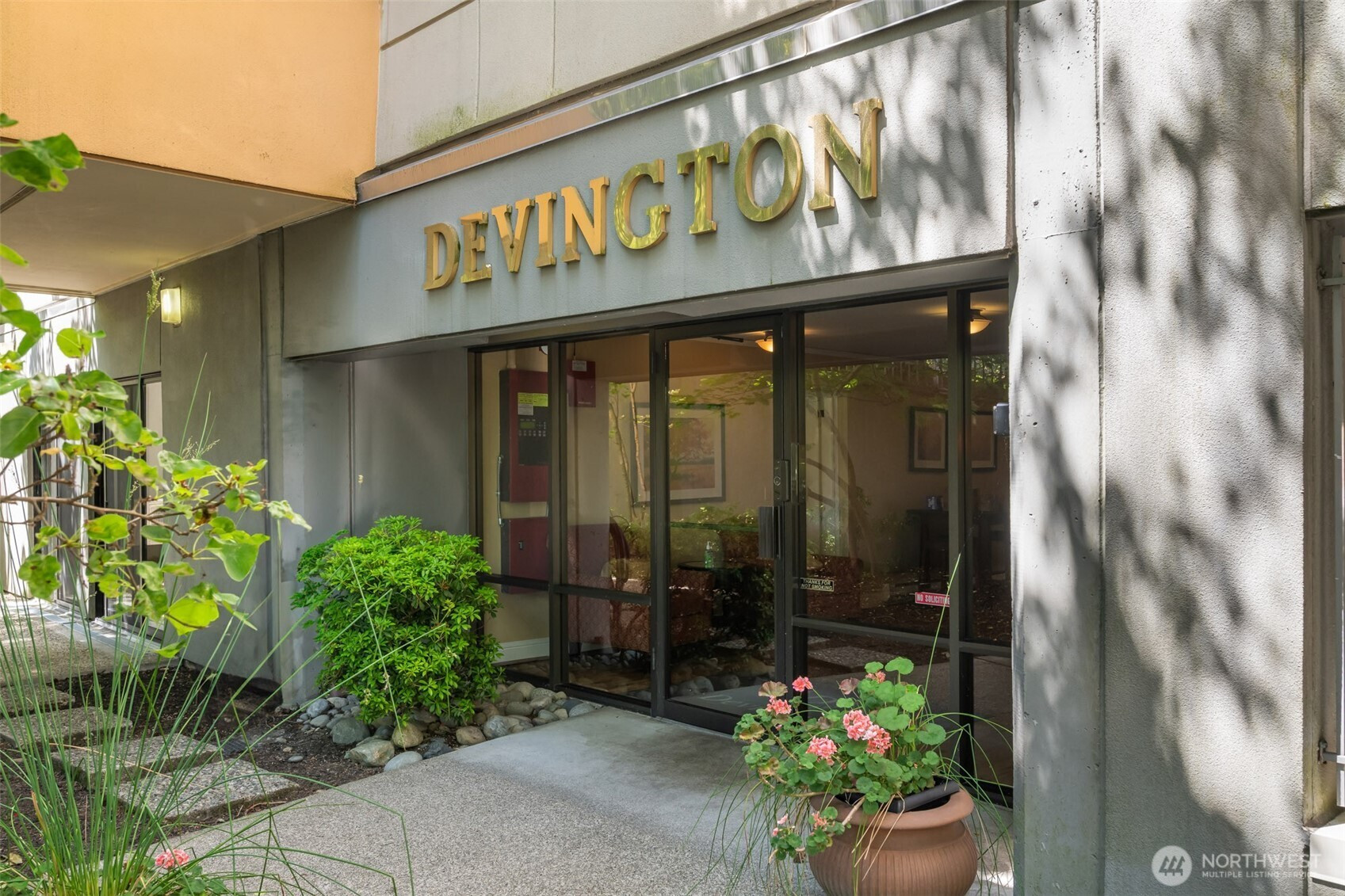 7600 SE 29th Street, Mercer Island, WA 98040