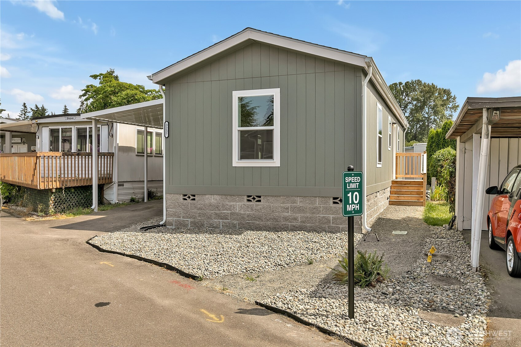 3237 S 182nd Place, SeaTac, WA 98188
